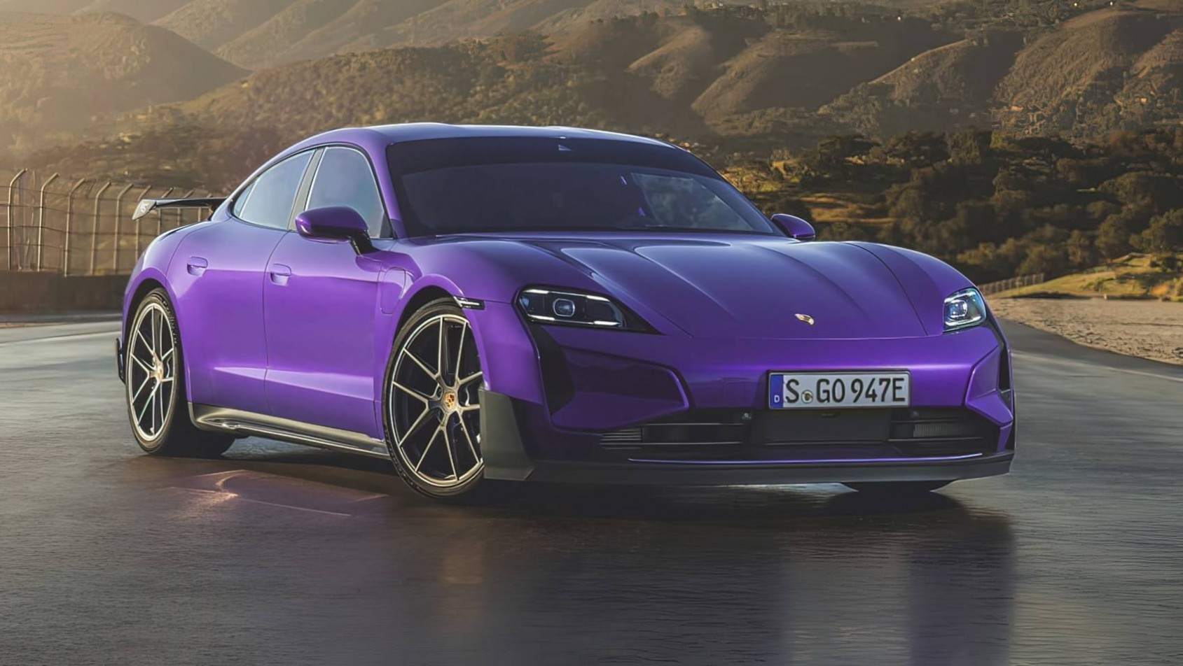 Porsche Taycan Turbo GT weissach design