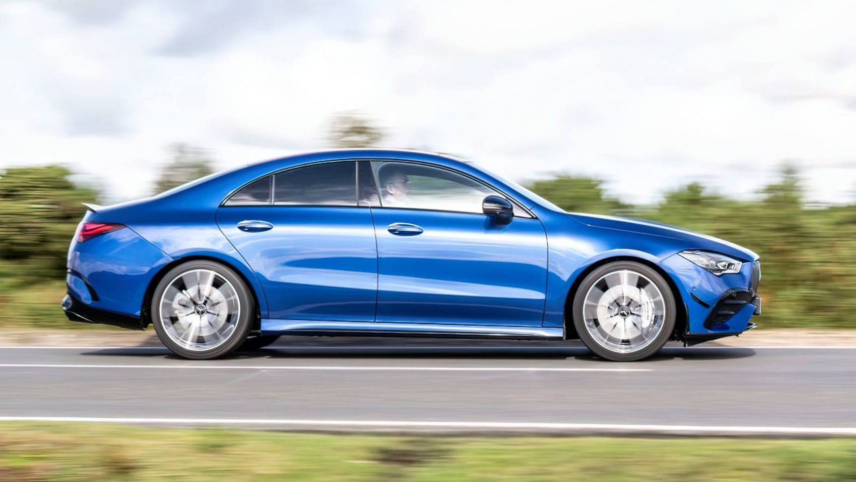 2024 Mercedes-AMG CLA35 sylwetka