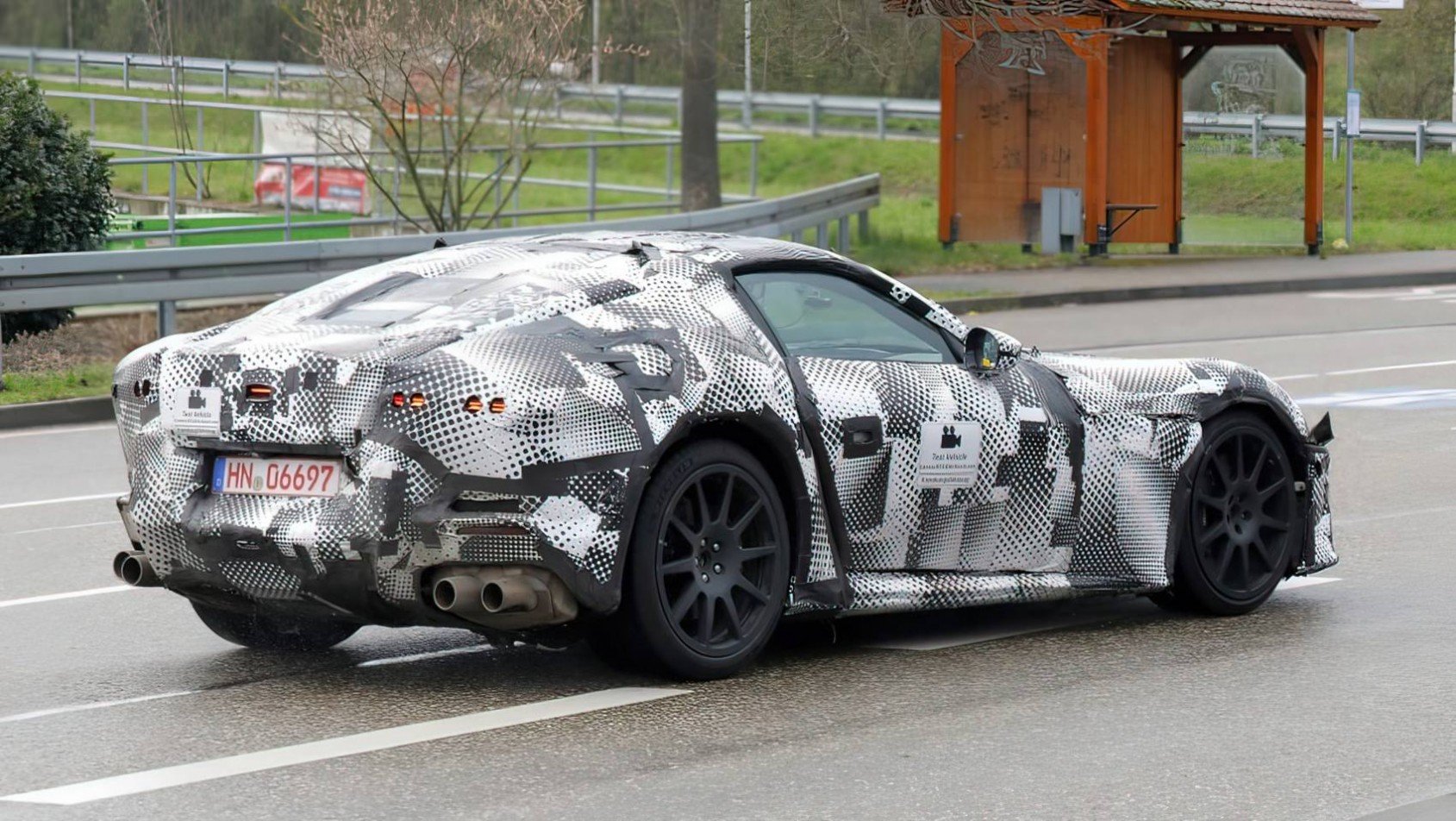 Ferrari super-GT spyshot testy na drodze