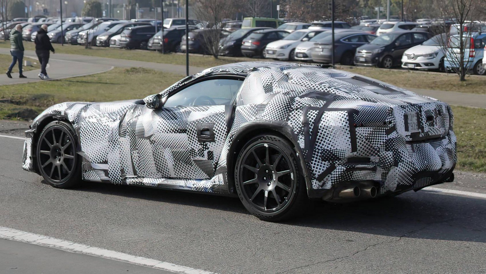 Ferrari super-GT spyshot V12