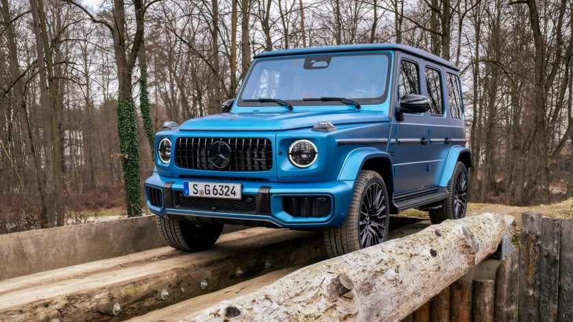 Mercedes-AMG G63 2024 Mercedes-AMG G63 lifting