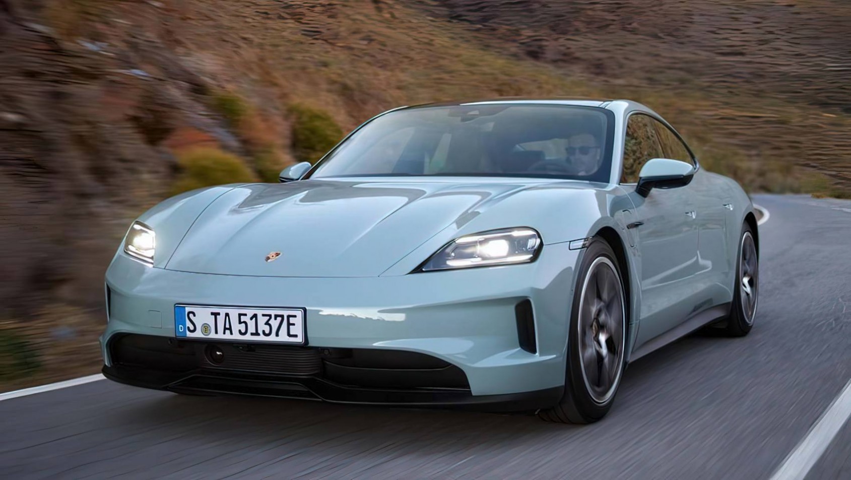 2024 Porsche Taycan dynamika