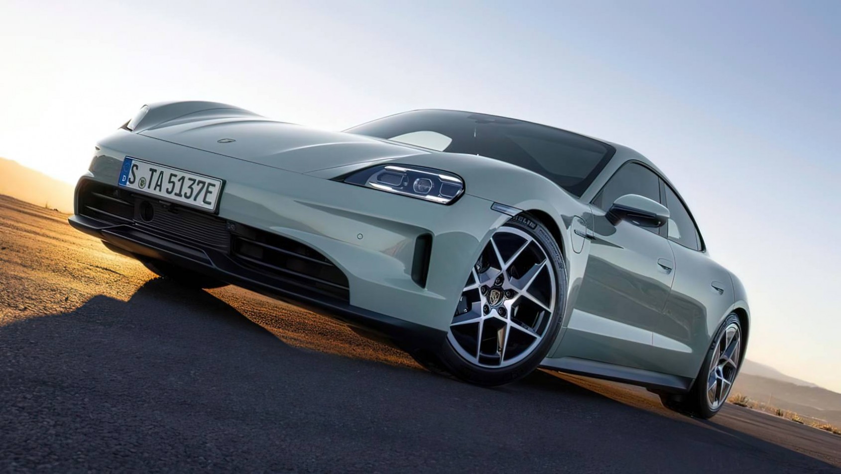 2024 Porsche Taycan design