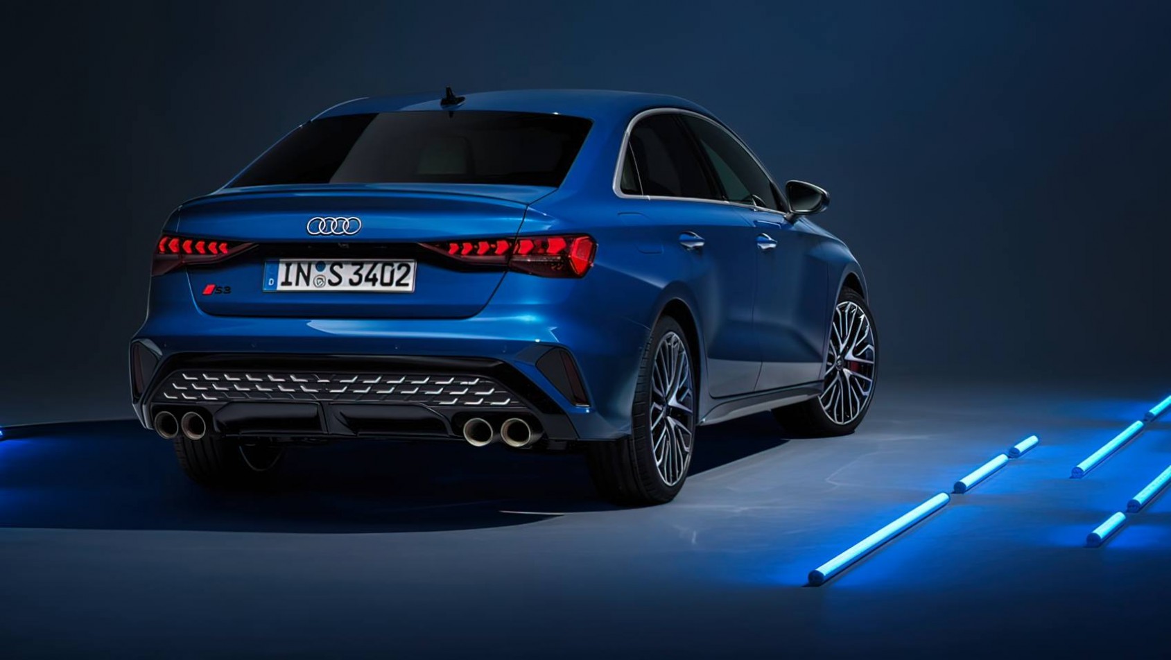 2024 Audi S3 Limousine sylwetka tyl