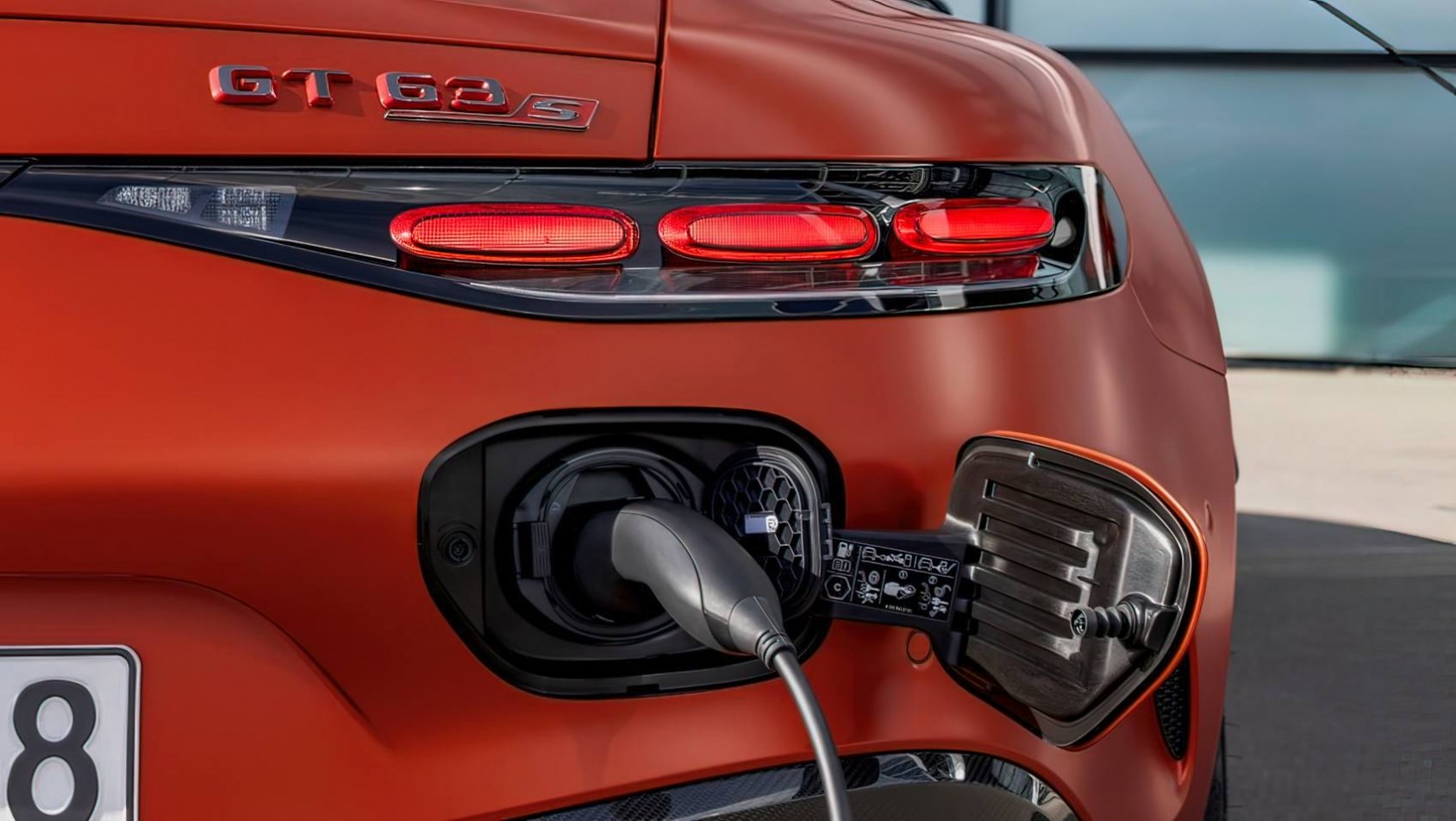 Mercedes-AMG GT Mercedes-AMG GT 63 S E-Performance Coupe gniazdo ładowania