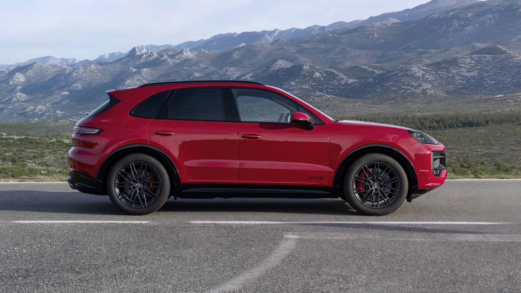 2024 Porsche Cayenne GTS sylwetka