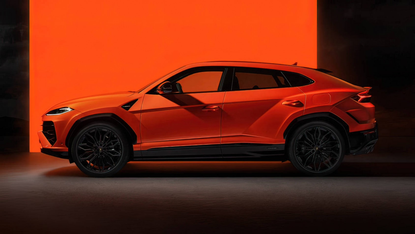 2024 Lamborghini Urus SE profil
