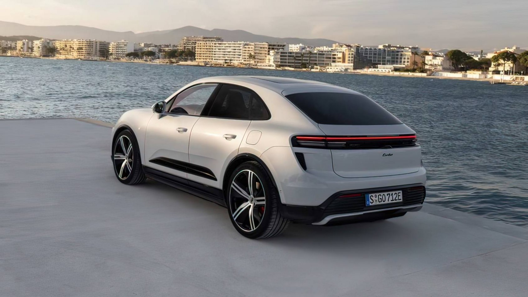 2024 Porsche Macan Electric design