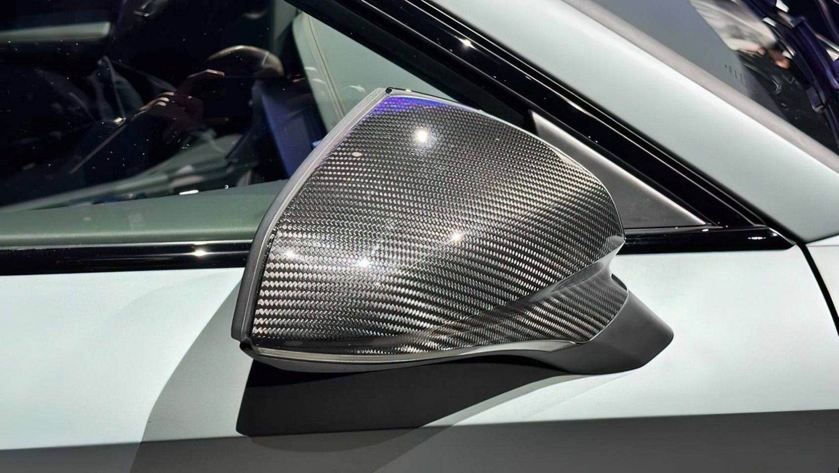 2024 Cupra Leon lusterko karbon