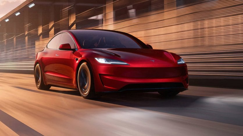 2024 Tesla Model 3 Performance premiera