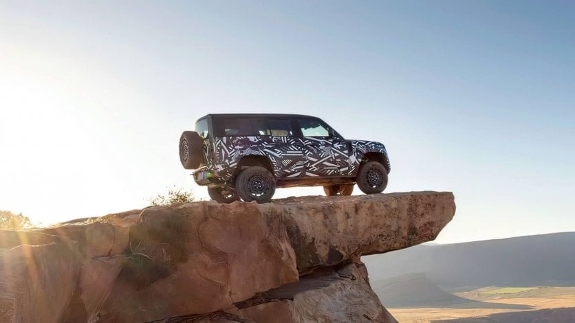 Land Rover Defender OCTA teaser
