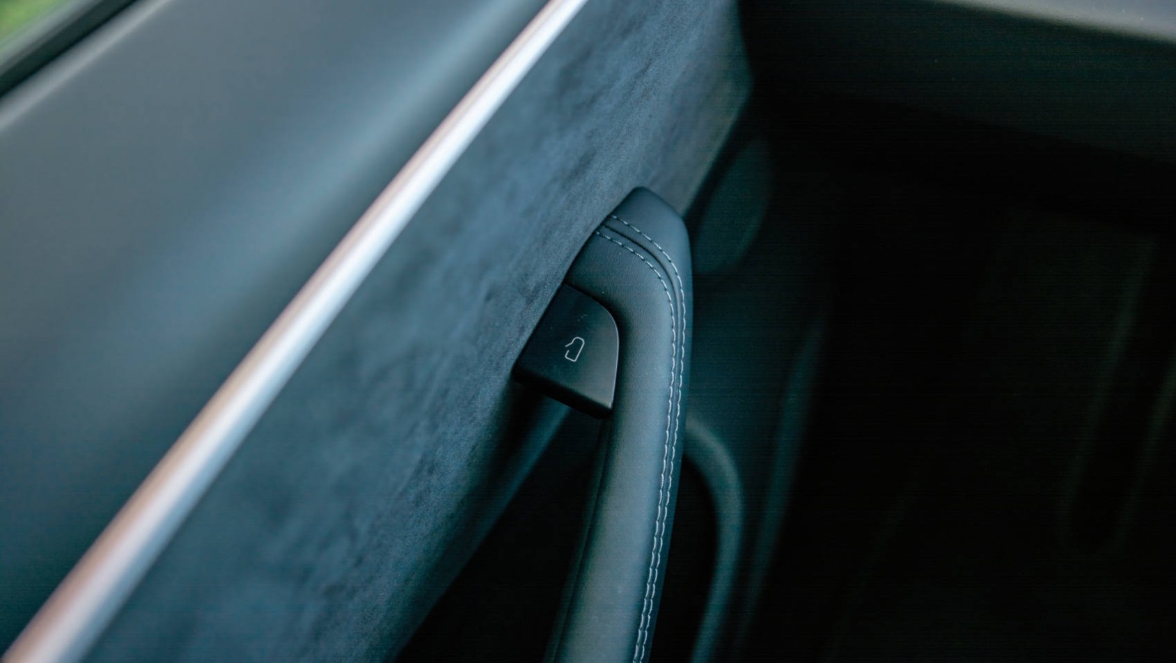 Tesla Model 3 Tesla Model 3 Long Range detal drzwi