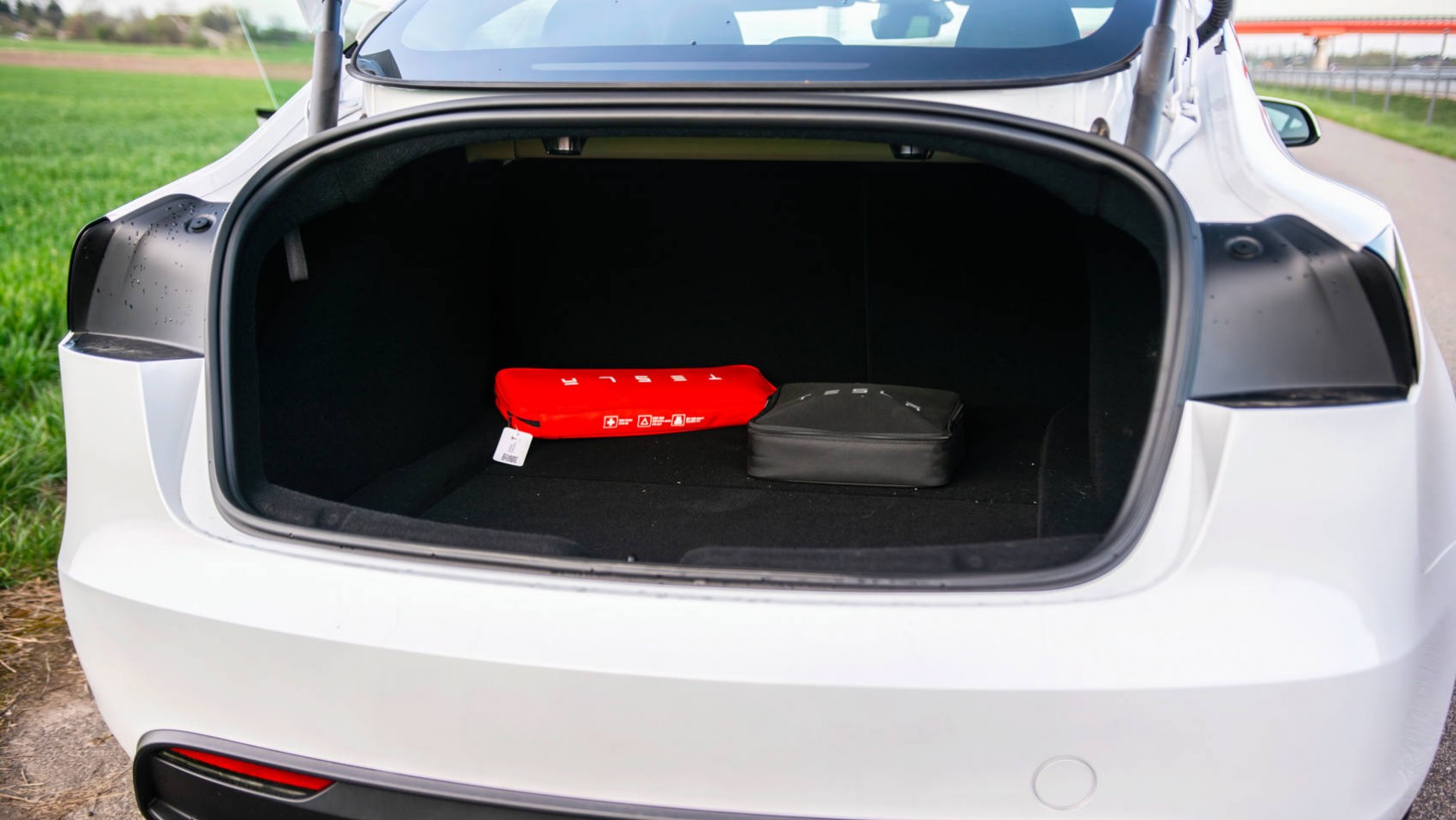 Tesla Model 3 Tesla Model 3 Long Range bagażnik tył
