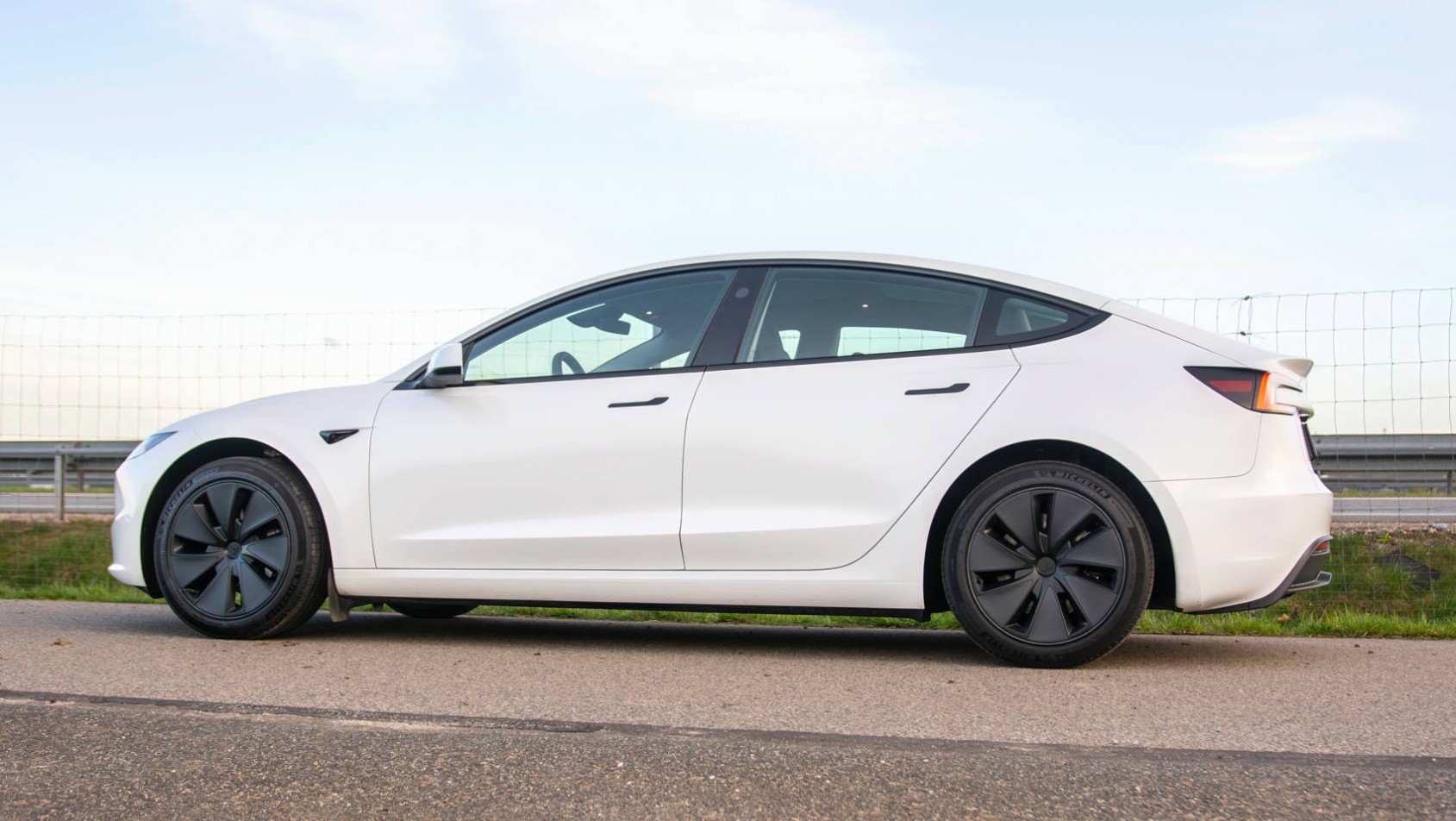 Tesla Model 3 Tesla Model 3 Long Range design