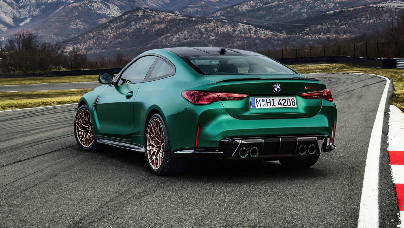 2024 BMW M4 CS G82 sylwetka tył