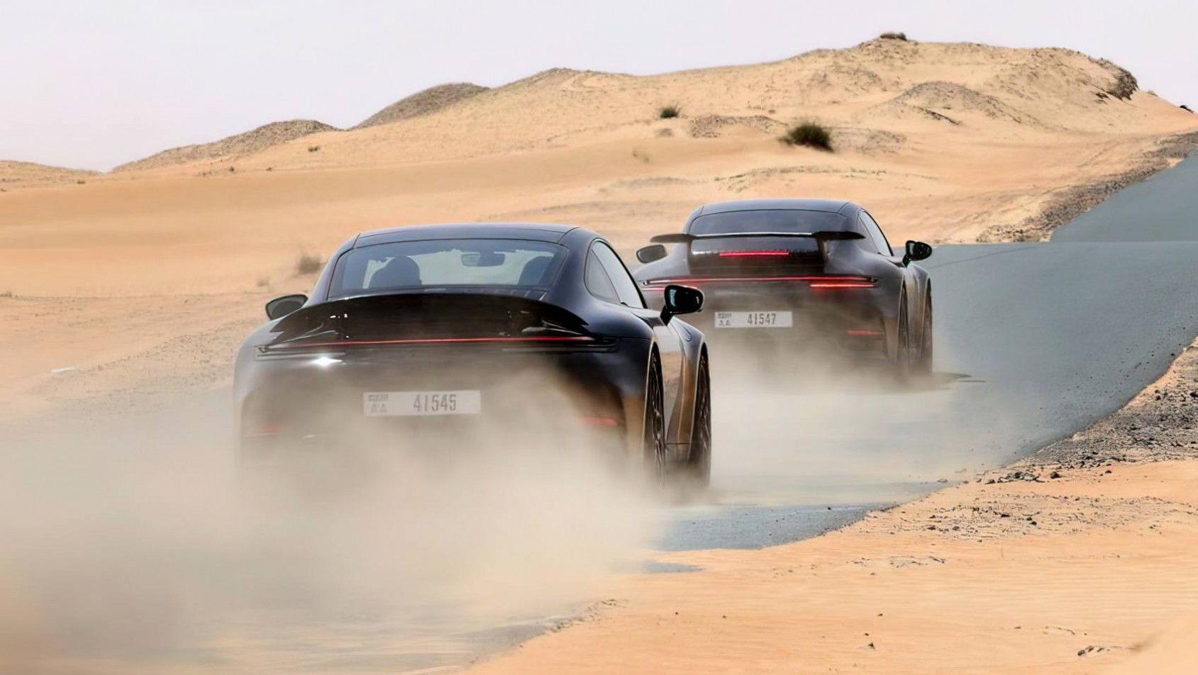 Porsche 911 Porsche 911 992.2 teaser na pustyni
