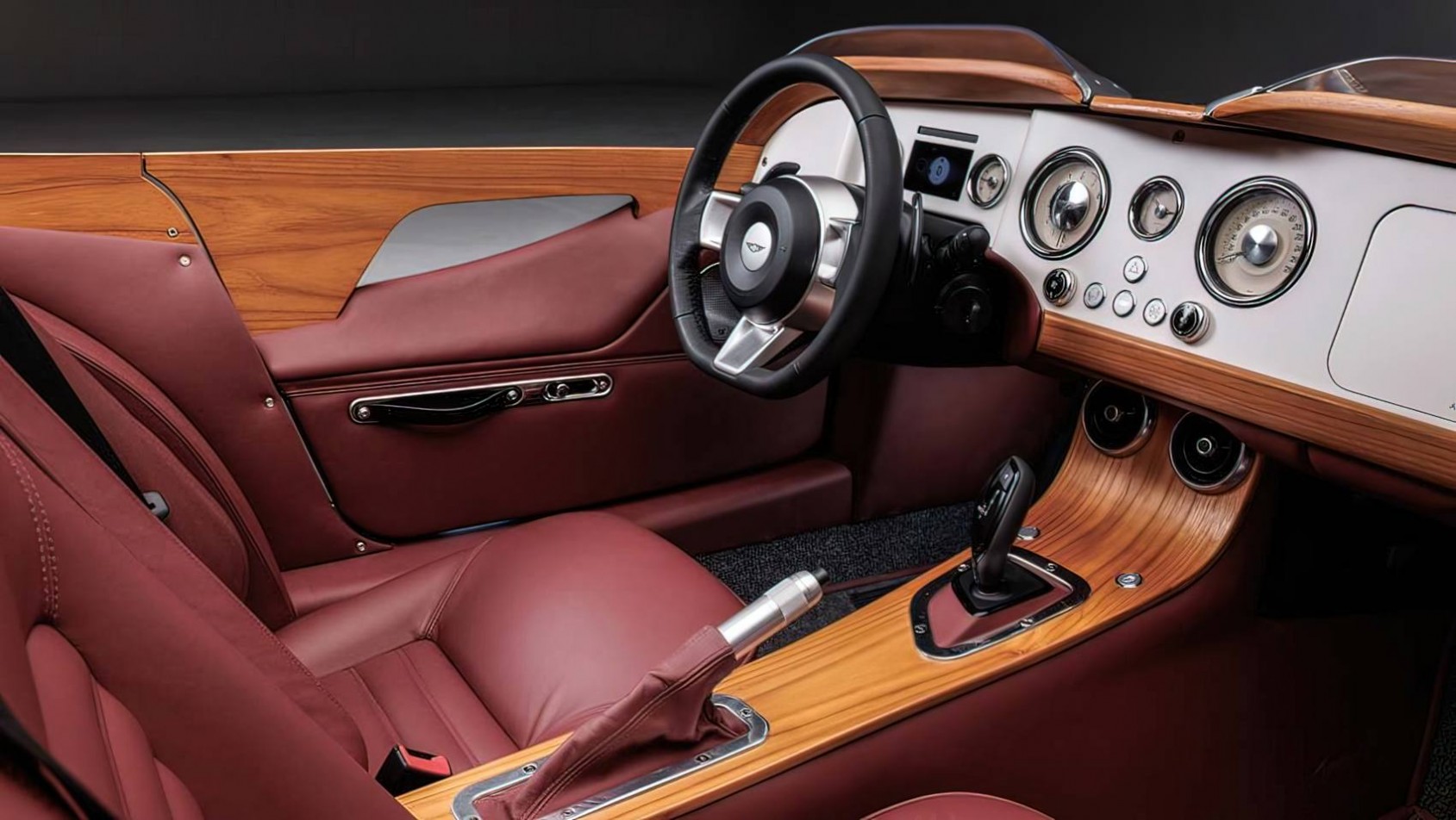 Morgan Midsummer wnętrze