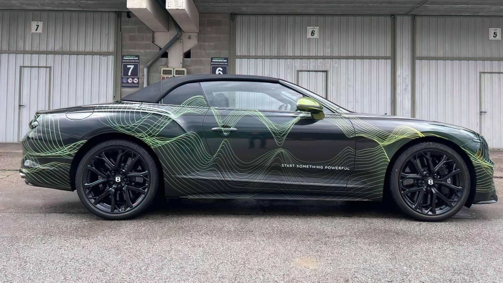 Bentley Continental GT 2024 Bentley Continental GTC PHEV profil