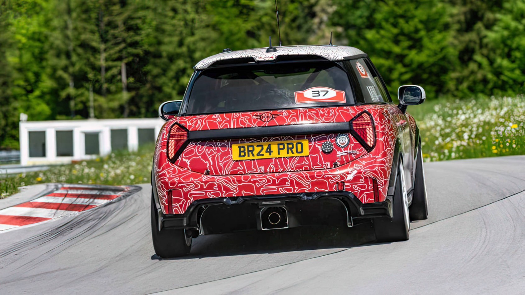 Mini JCW N24 race car -6-gigapixel-very_compressed-width-1700px