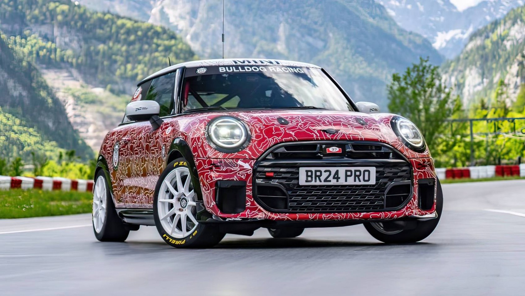 2024 Mini John Cooper Works Pro design