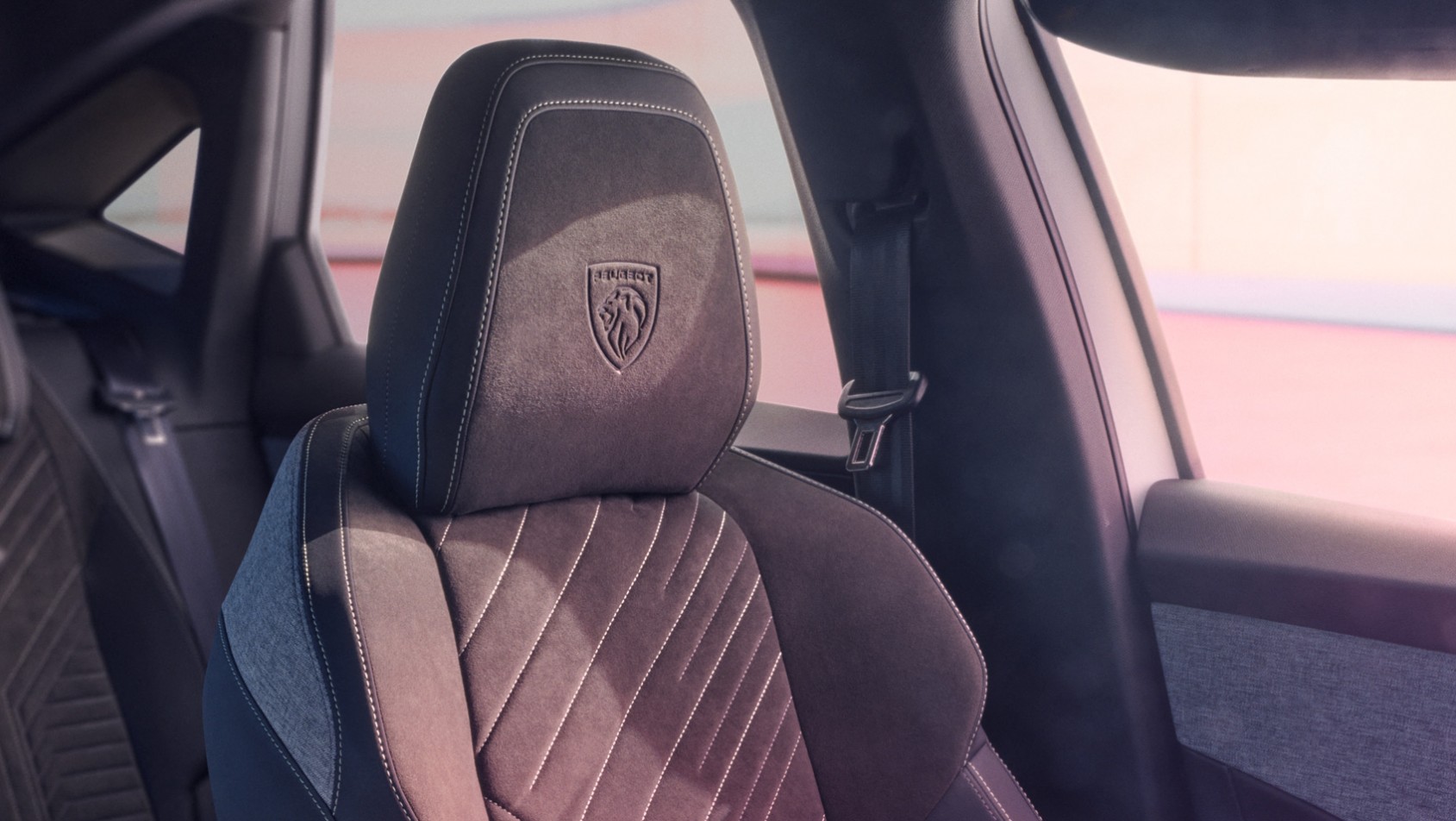 Peugeot E-3008 Fotele Peugeot E-3008