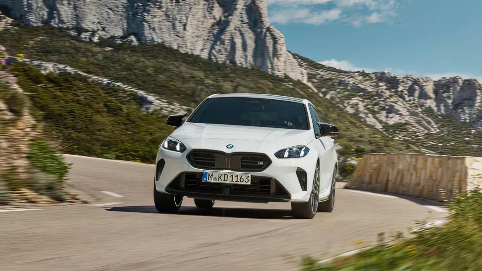 2024 BMW M135 xDrive prowadzenie