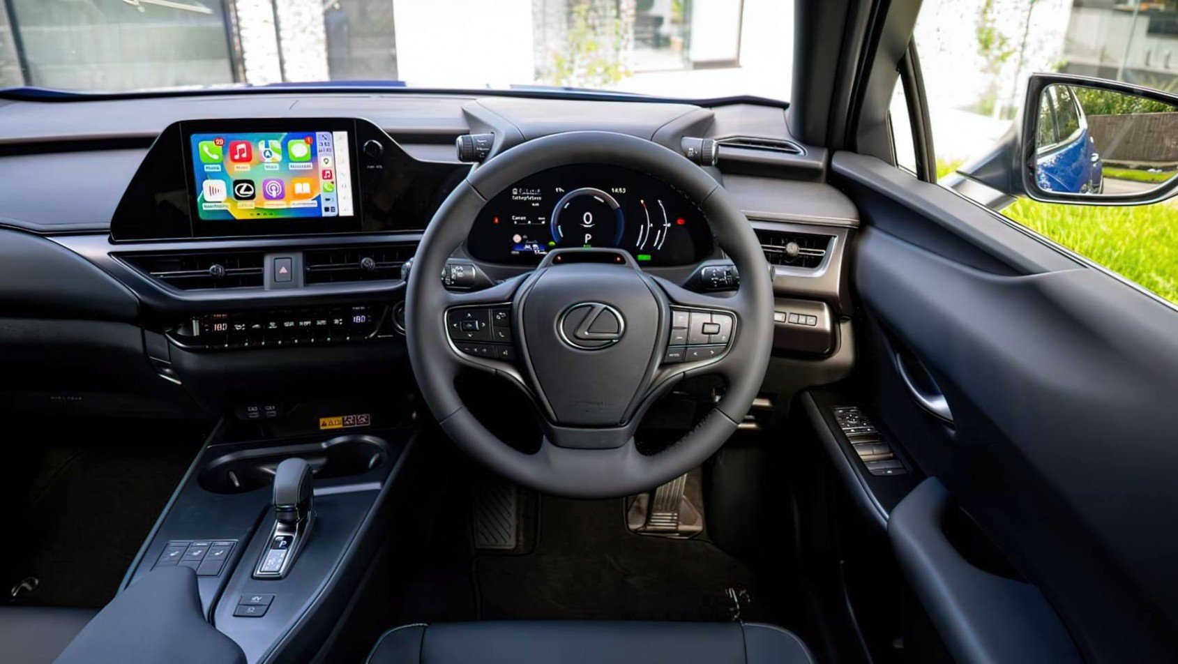 2024 Lexus UX 300h kokpit