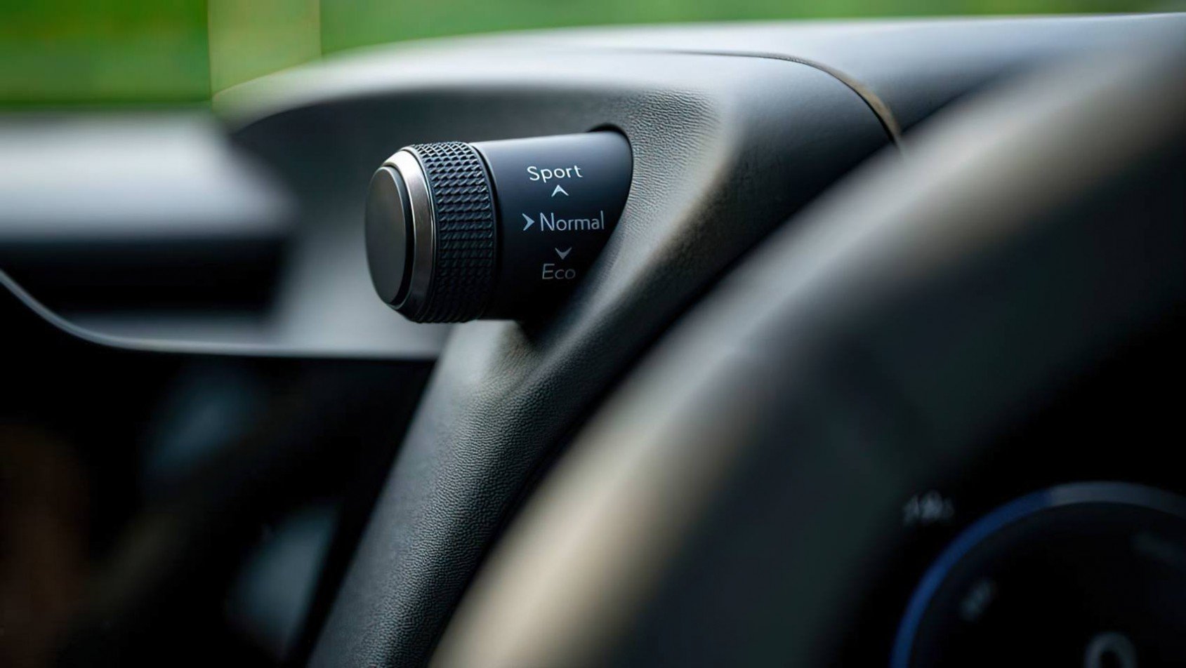 2024 Lexus UX 300h tryby jazdy