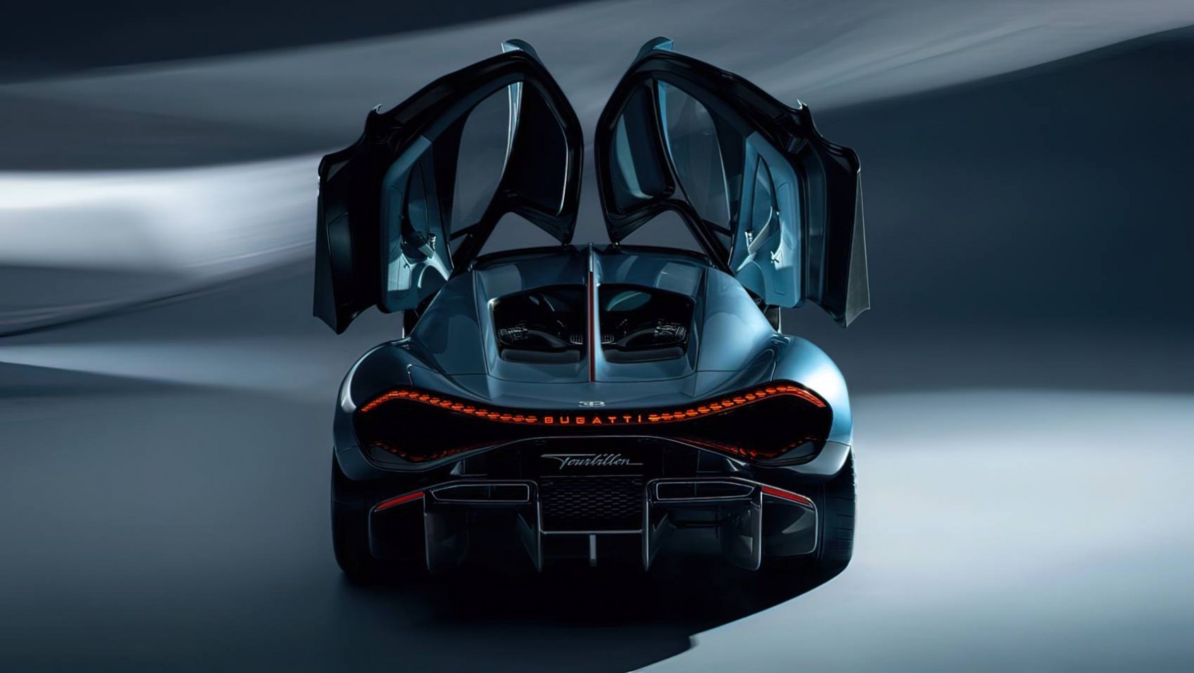 Bugatti Tourbillon motylkowe drzwi