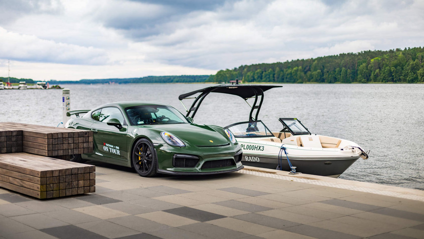 Porsche i łódź Bayliner VR5