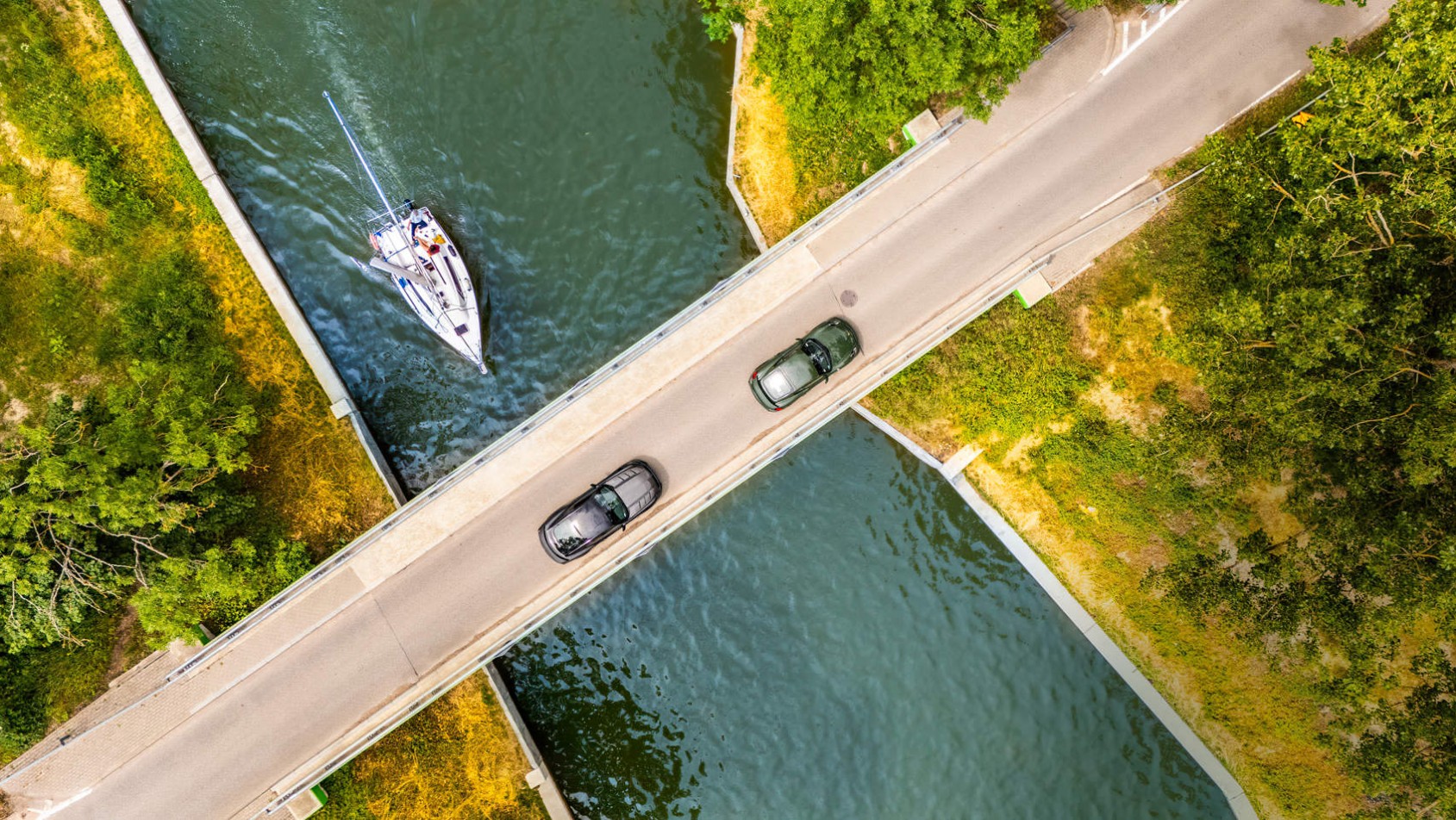 Most Szymoński to wyjątkowo malownicze miejsce