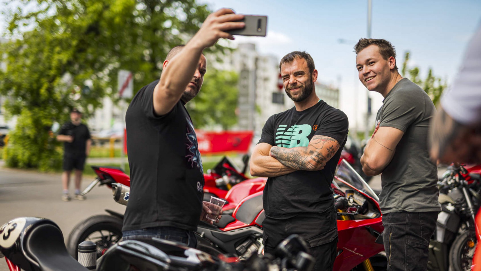 Famiglia Ducatisti We ride as one