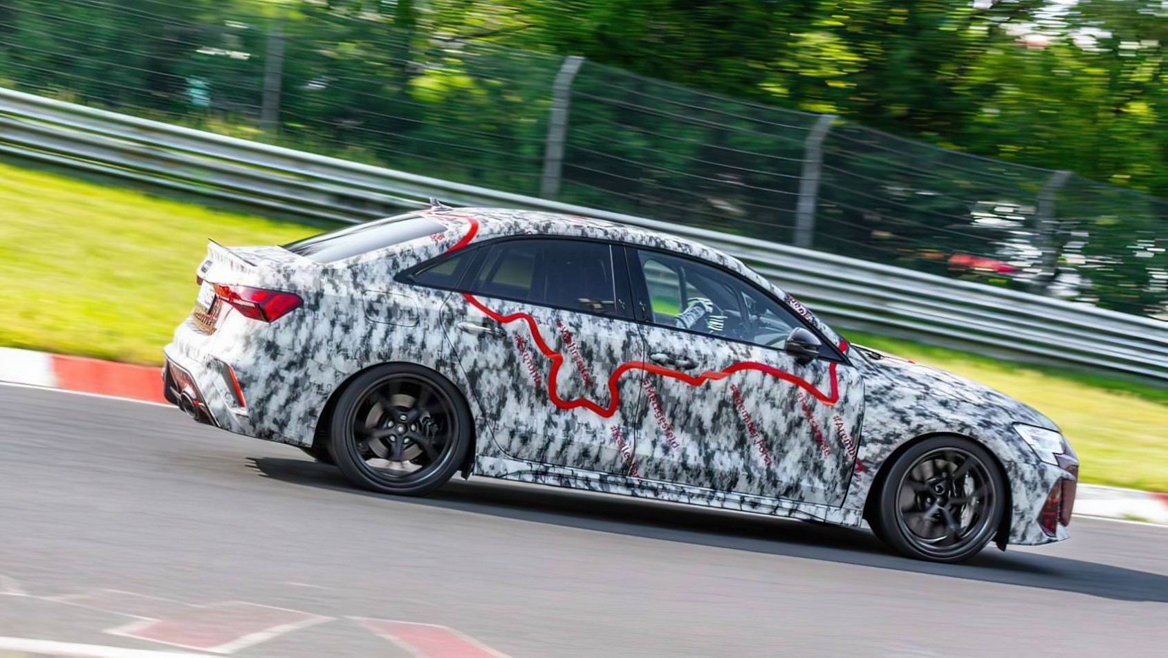 Audi RS 3 2024 Audi RS 3 Nurburgring testy