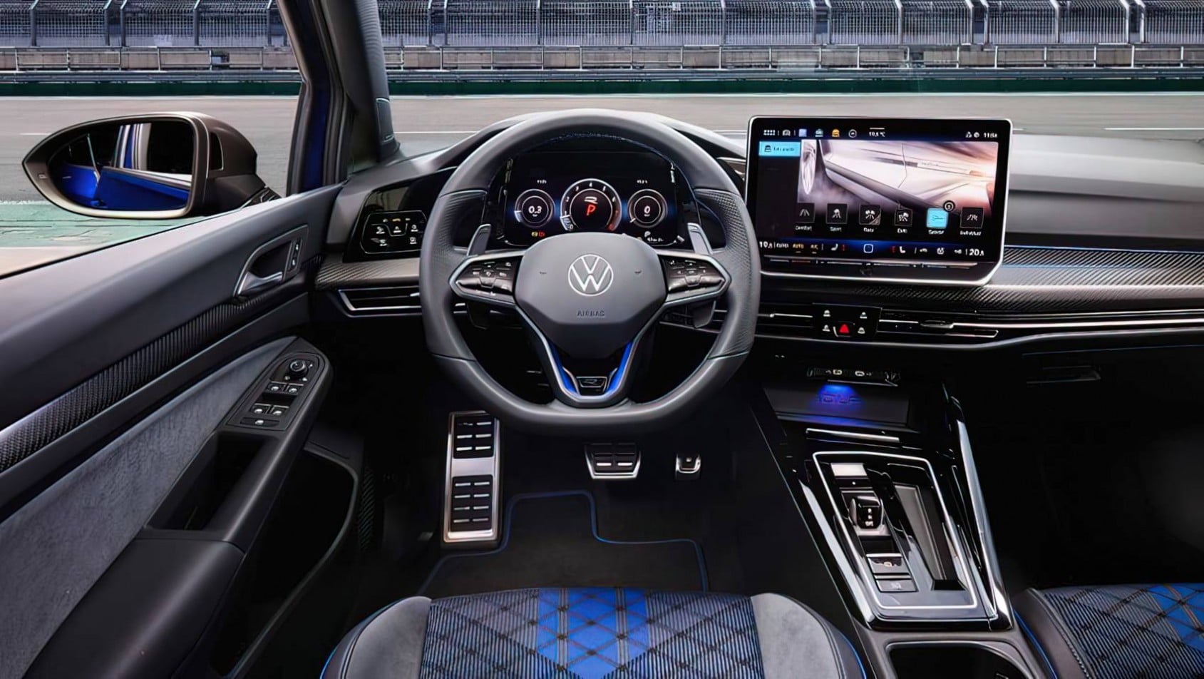 2024 Volkswagen Golf R MK8.5 wnętrze