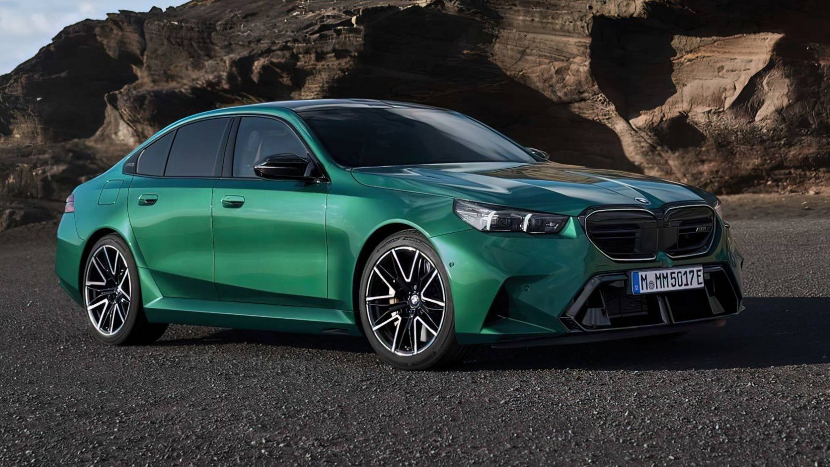 BMW M5 BMW M5 G90 sedan premiera