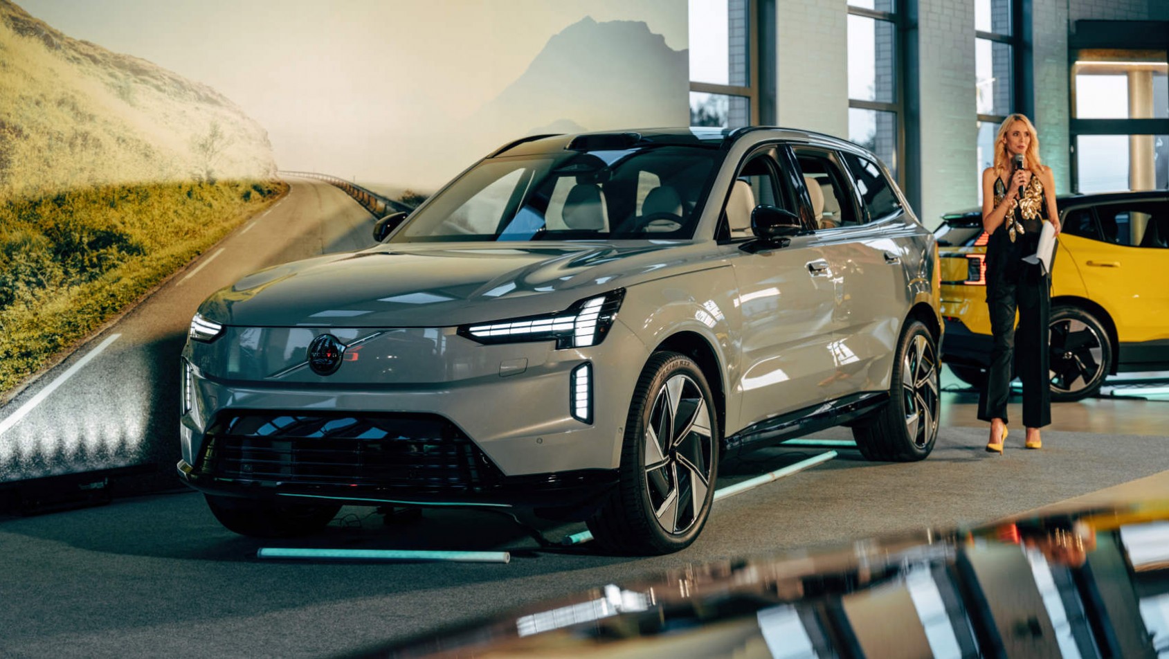 Dagmara Kowalska prezentuje nowe Volvo EX90