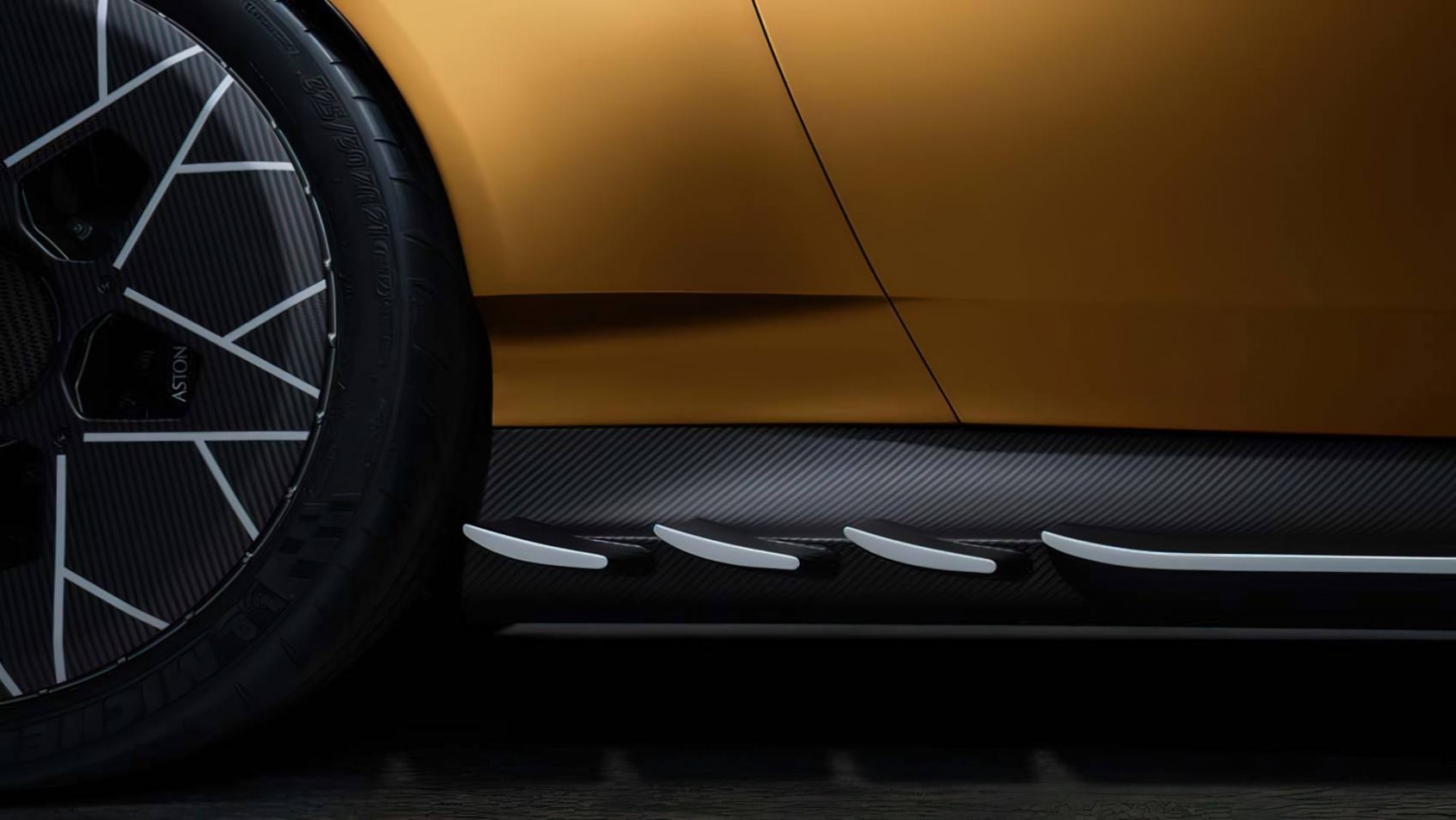 Aston Martin Valiant progi