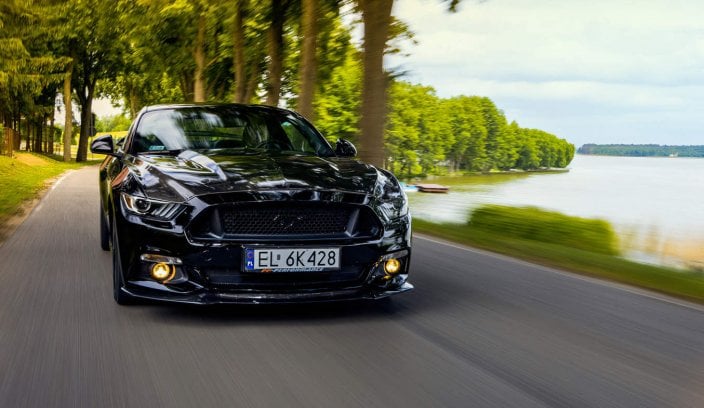 Mustang GT na oponach Yokohama ADVAN Neova AD09 Mustang GT na oponach ADVAN Neova AD09