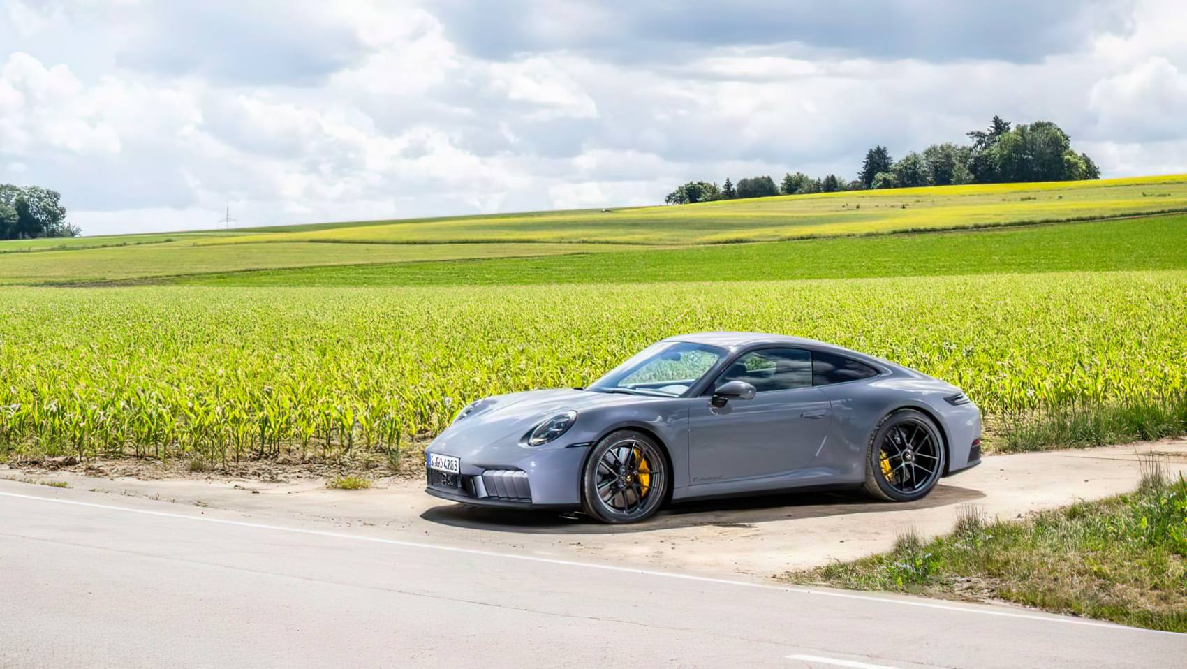 2024 Porsche 911 Carrera GTS T-Hybrid design