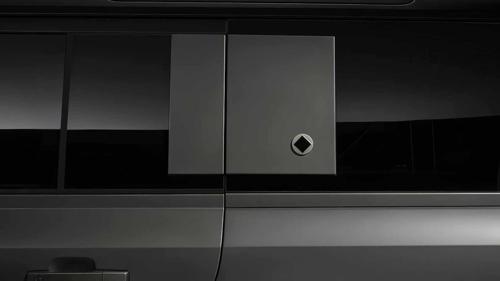 Land Rover Defender Octa V8 emblemat