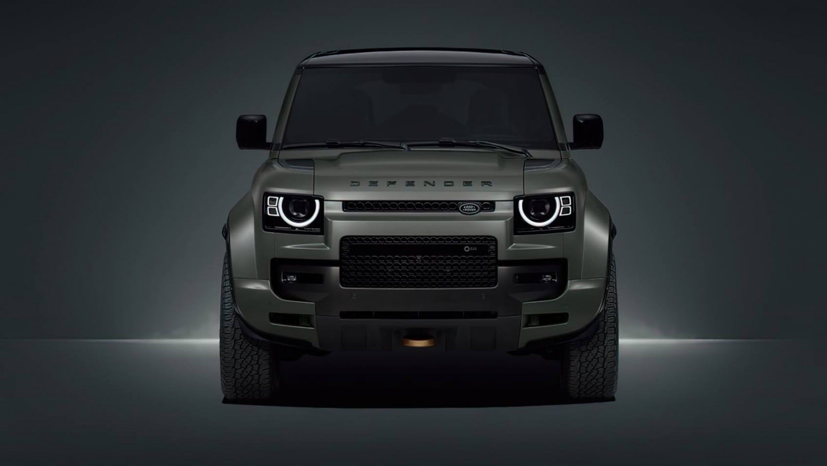 Land Rover Defender Octa V8 studio