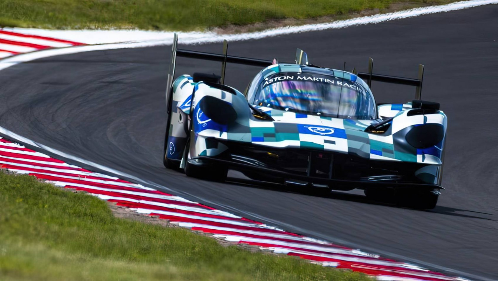 Aston Martin Valkyrie AMR-LMH portimao testy