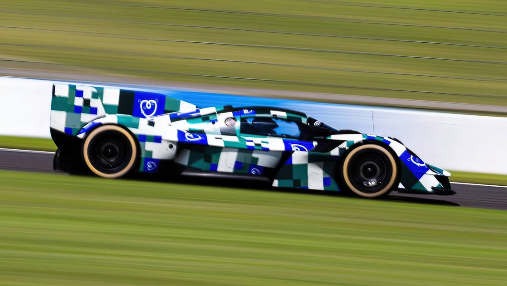 Aston Martin Valkyrie AMR-LMH silverstone testy