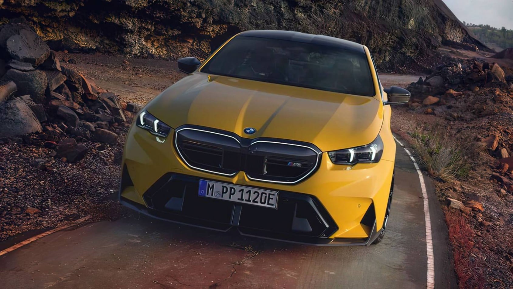 BMW M5 G90 M Performance splitter