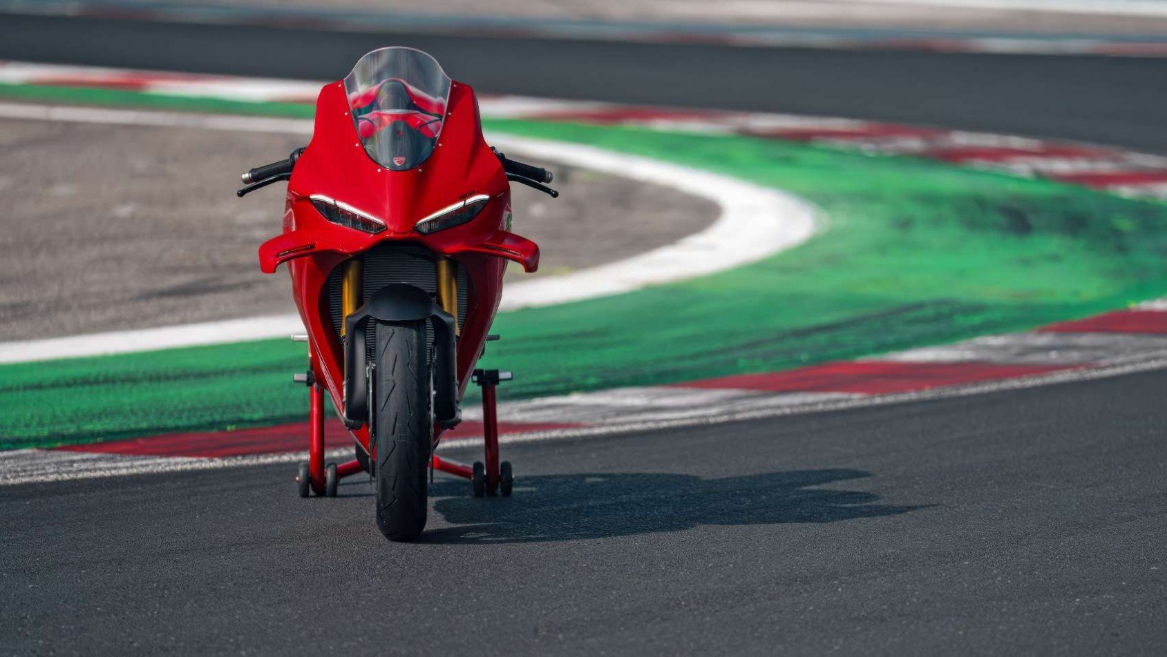 Nowe Ducati Panigale V4 2025 - front