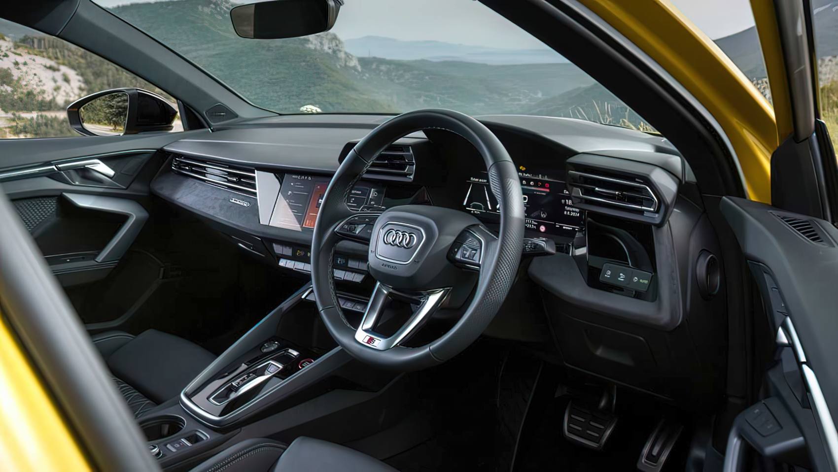 Audi S3 2024 kokpit