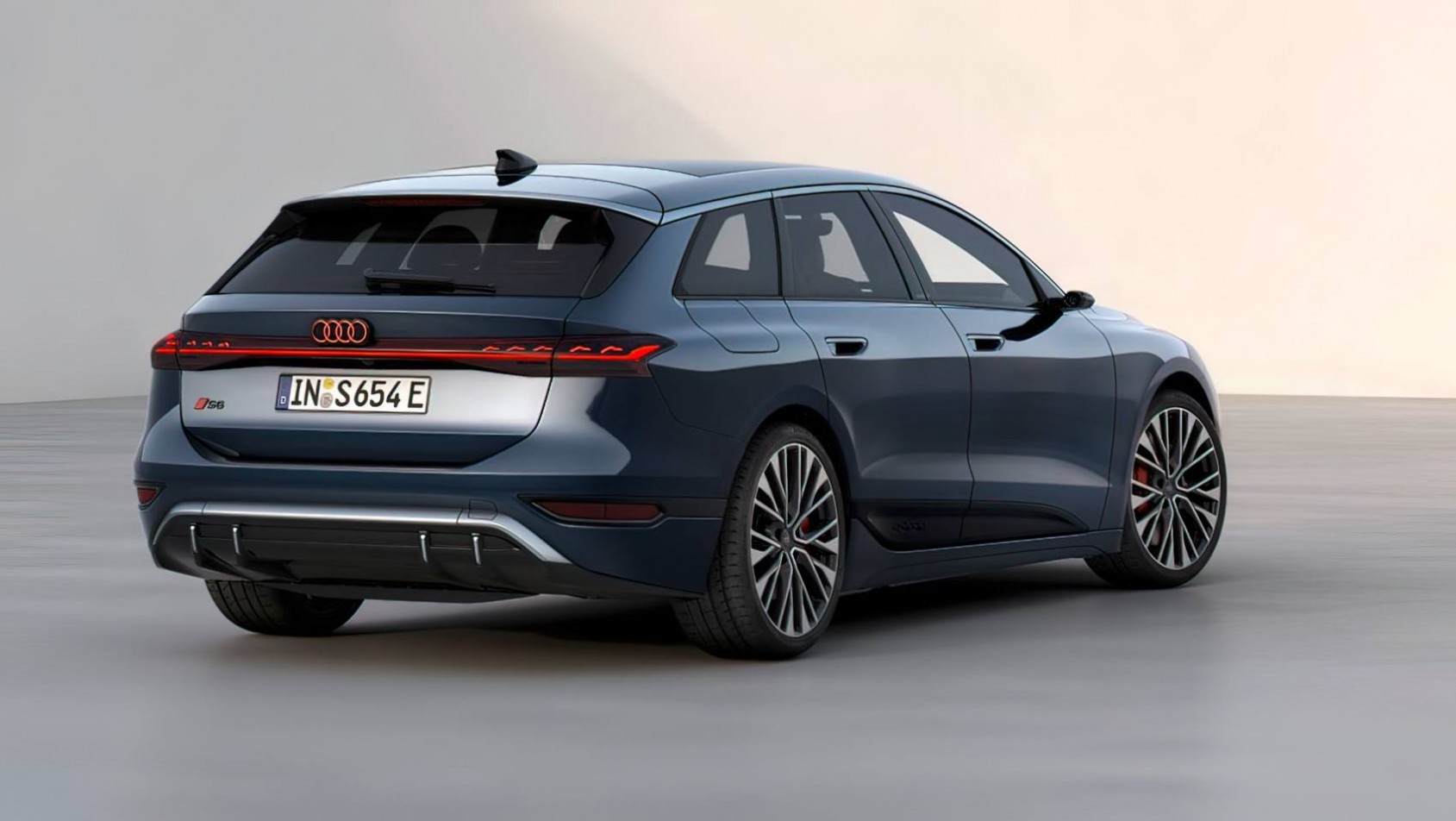 2025 Audi S6 e-tron avant