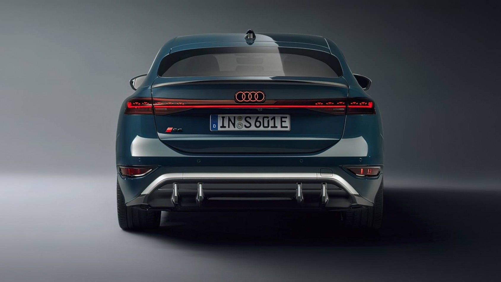 2025 Audi S6 e-tron avant światła