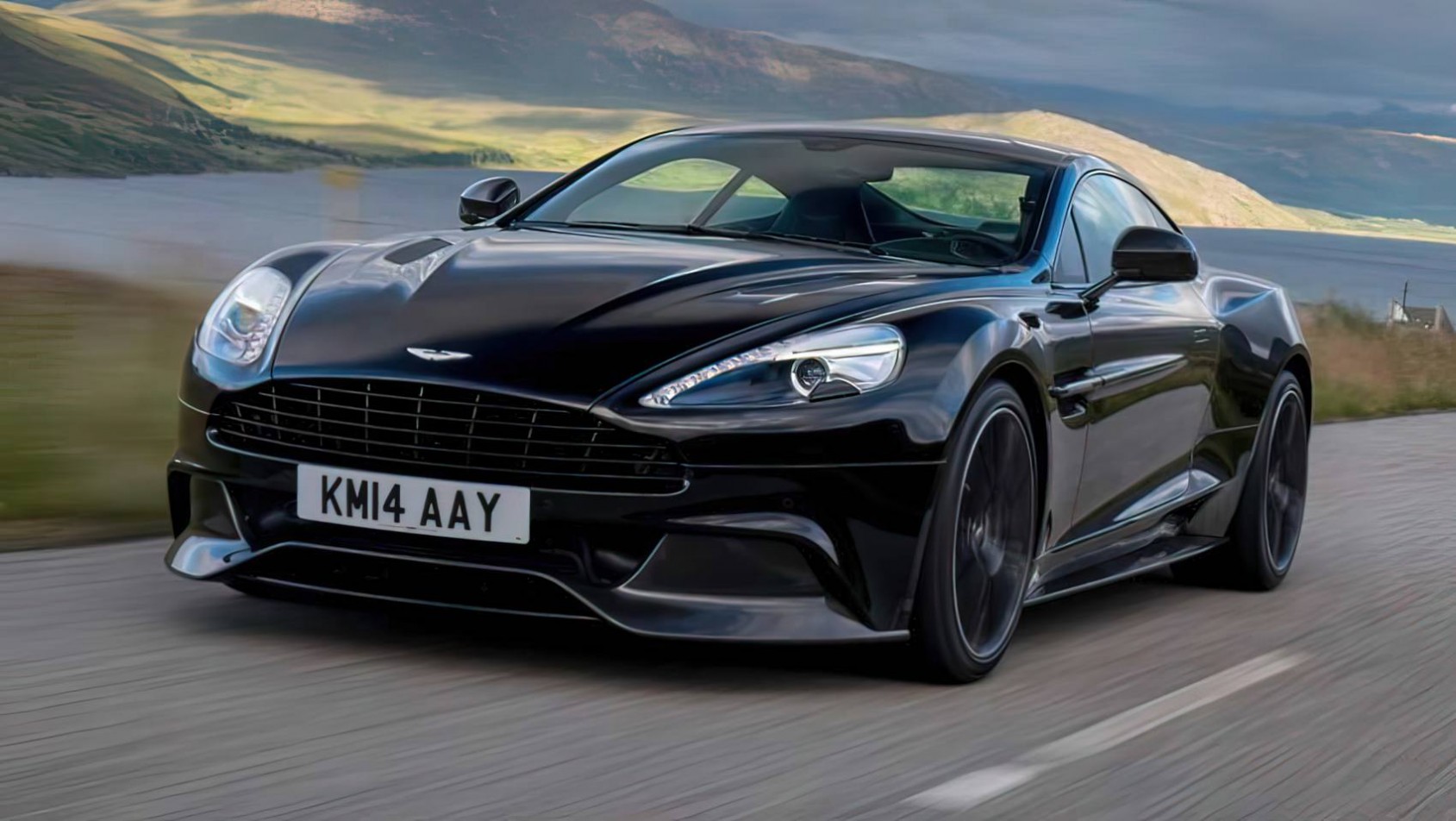 Aston Martin Vanquish używane