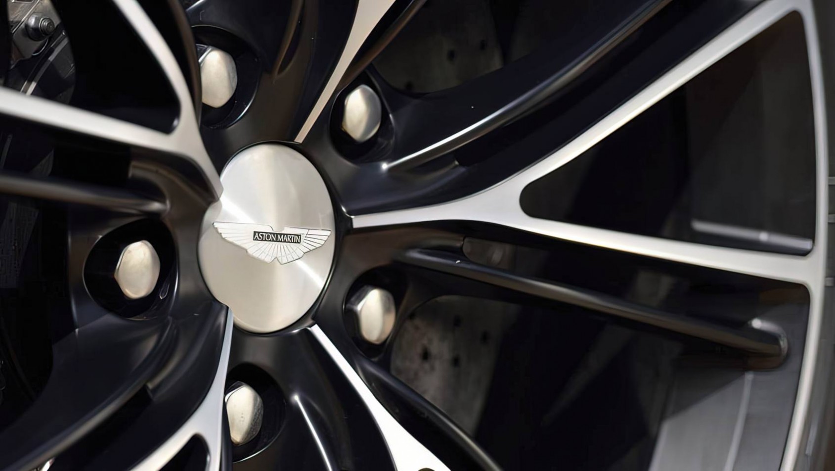 Aston Martin Vanquish MK2 koła